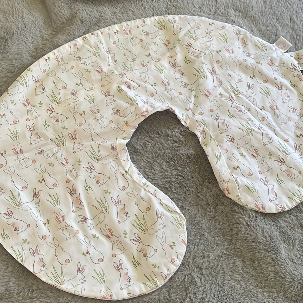 🌈 Boppy Pillow Cover Baby Bunny Rabbits Tummy Time Breastfeeding